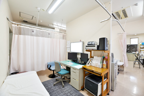 海老名ハートクリニックの診察室