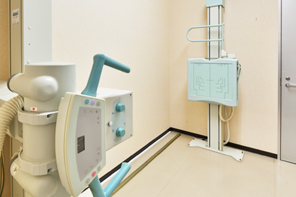 海老名ハートクリニックの一般レントゲン撮影室